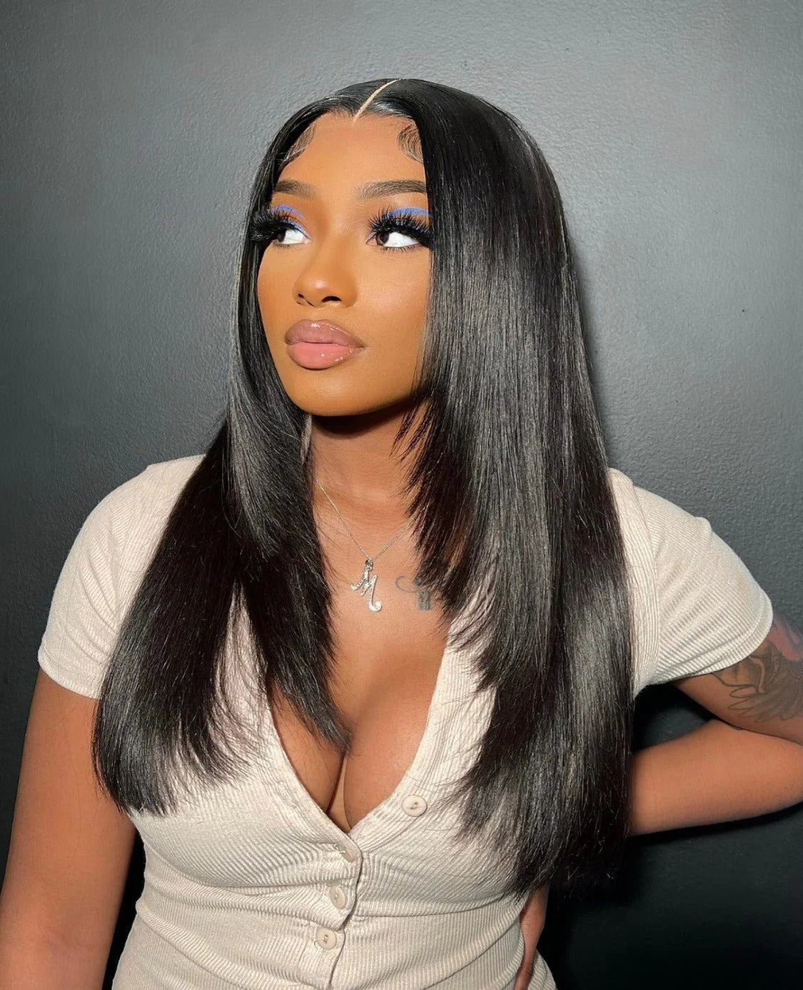 Lace wig with a silk - base cap for a comfortable and smooth feel13x4 HD Frontal Wig 180%