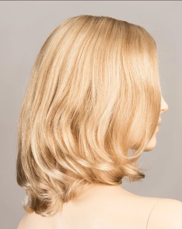 Champagne Rooted 24.16.22 | Light Beige Blonde, Medium Honey Blonde, and Platinum Blonde blend with Roots