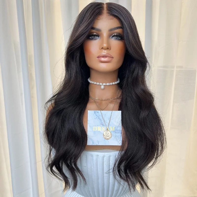 Lace wig with a straight texture for a sleek and minimalist lookKING KYLIE | HD FULL LACE STRETCH CAP