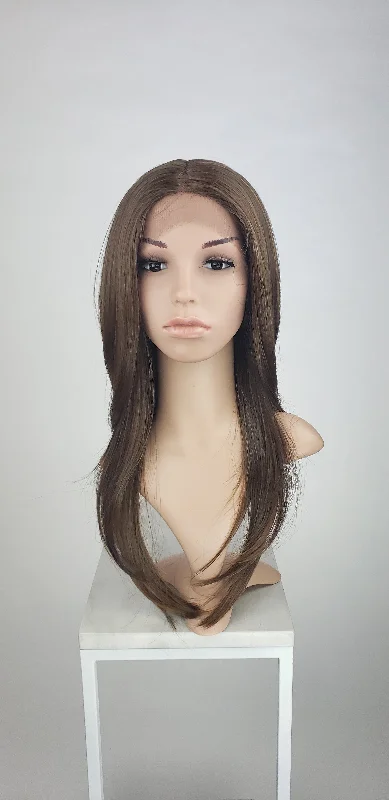 Lace wig with a natural - looking root for a more realistic lookTallulah Brunette Blend - Lace Front Wig