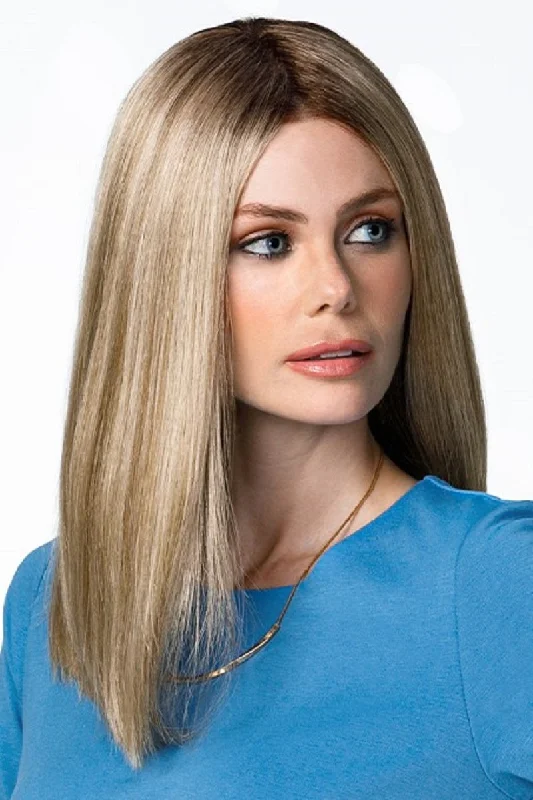 Lace wig with a honey - blonde color for a warm and sunny appearanceJon Renau Wigs - Selena (#5908)