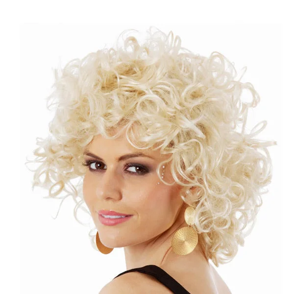 Short wig with a gradient color for a modern and stylish appearanceBuy Rebel Sandy Wig Blond