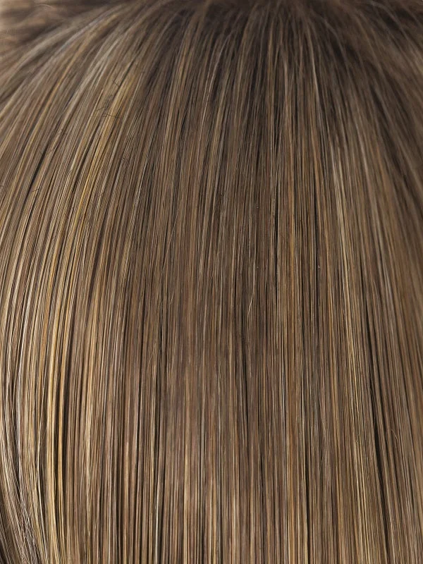 Mochaccino R | Medium brown rooting with a light brown base and strawberry blonde highlights